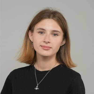 Maria Mantsurova Headshot